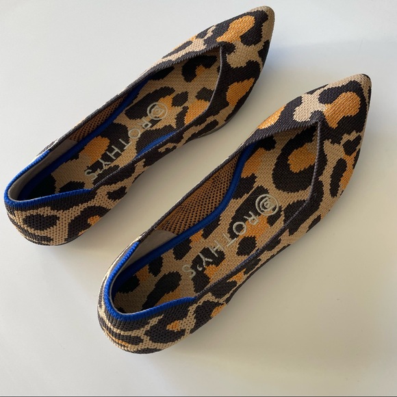 Rothys Big Cat Point Size 5 - Picture 3 of 10